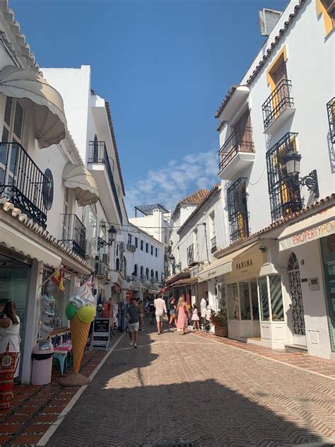 8 must visit shops in Marbella Old Town .